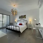 Πανσιόν Casa Leon Malta *