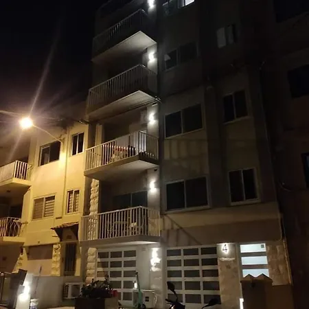 Casa Leon Malta Гостевой дом Сент Джулианс
