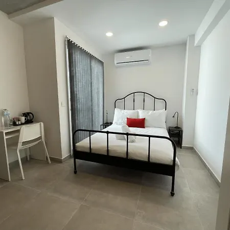 Casa Leon Malta * San Ġiljan