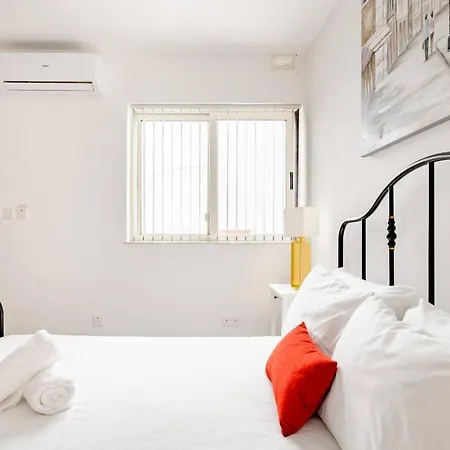 Casa Leon Malta San Ġiljan