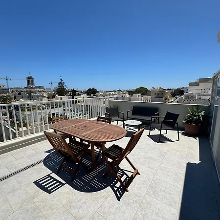 Casa Leon Malta San Giuliano
