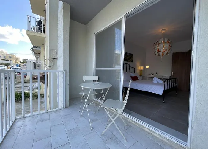 Casa Leon Malta * San Ġiljan