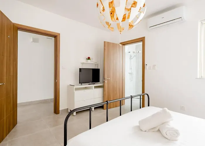 Casa Leon Malta San Ġiljan